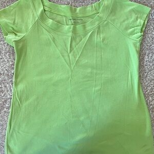 New York & Company Green Fitted Cap Sleeve Tee